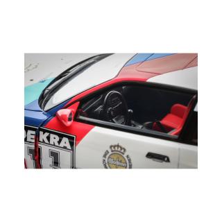 BMW E36 KHYZYL SALEEM WHITE 2024 OttO mobile 1:18 Resinemodell (Türen, Motorhaube... nicht zu öffnen!)